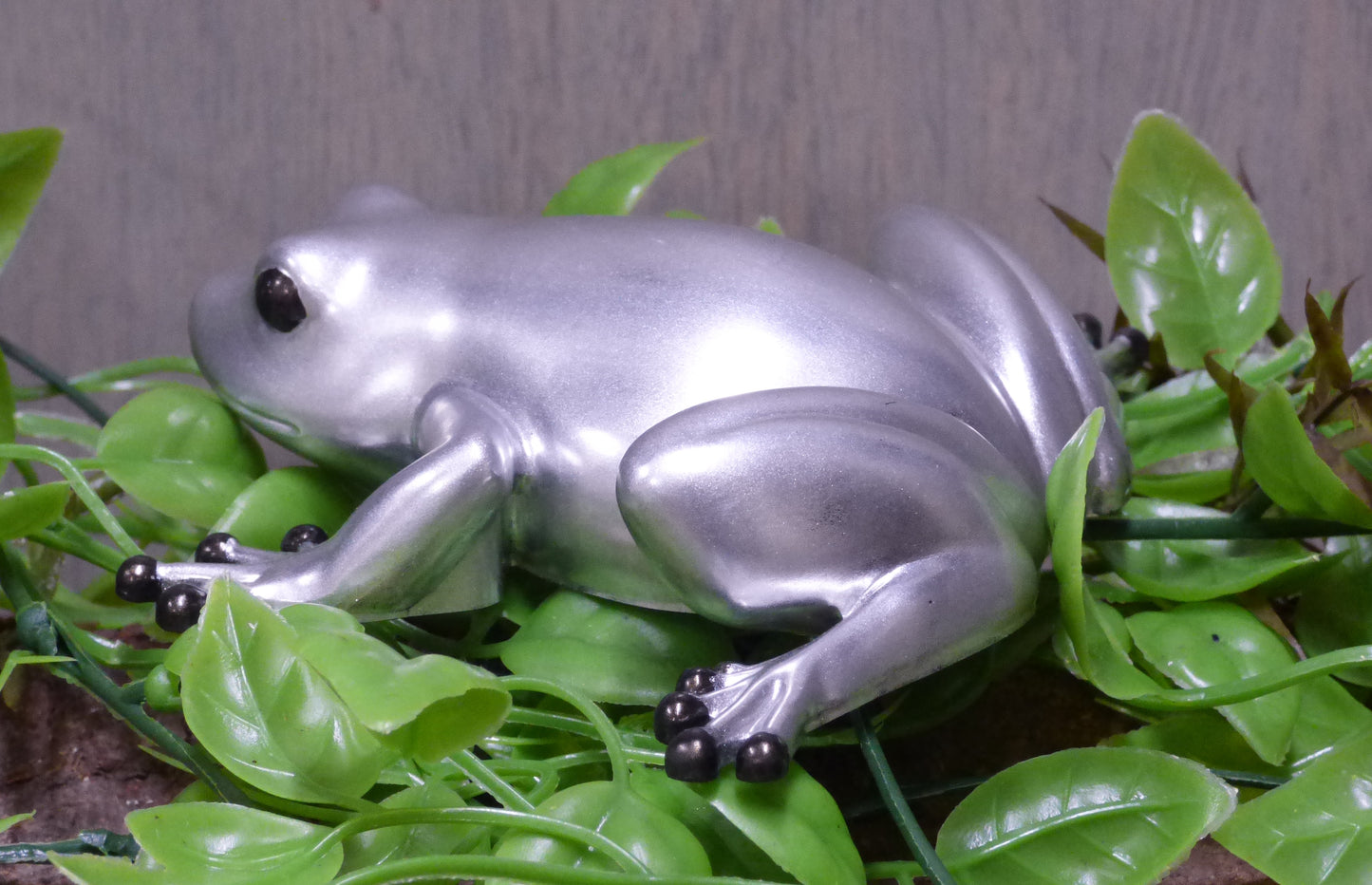 Hand Poured Brilliant Silver Resin Tree Frog