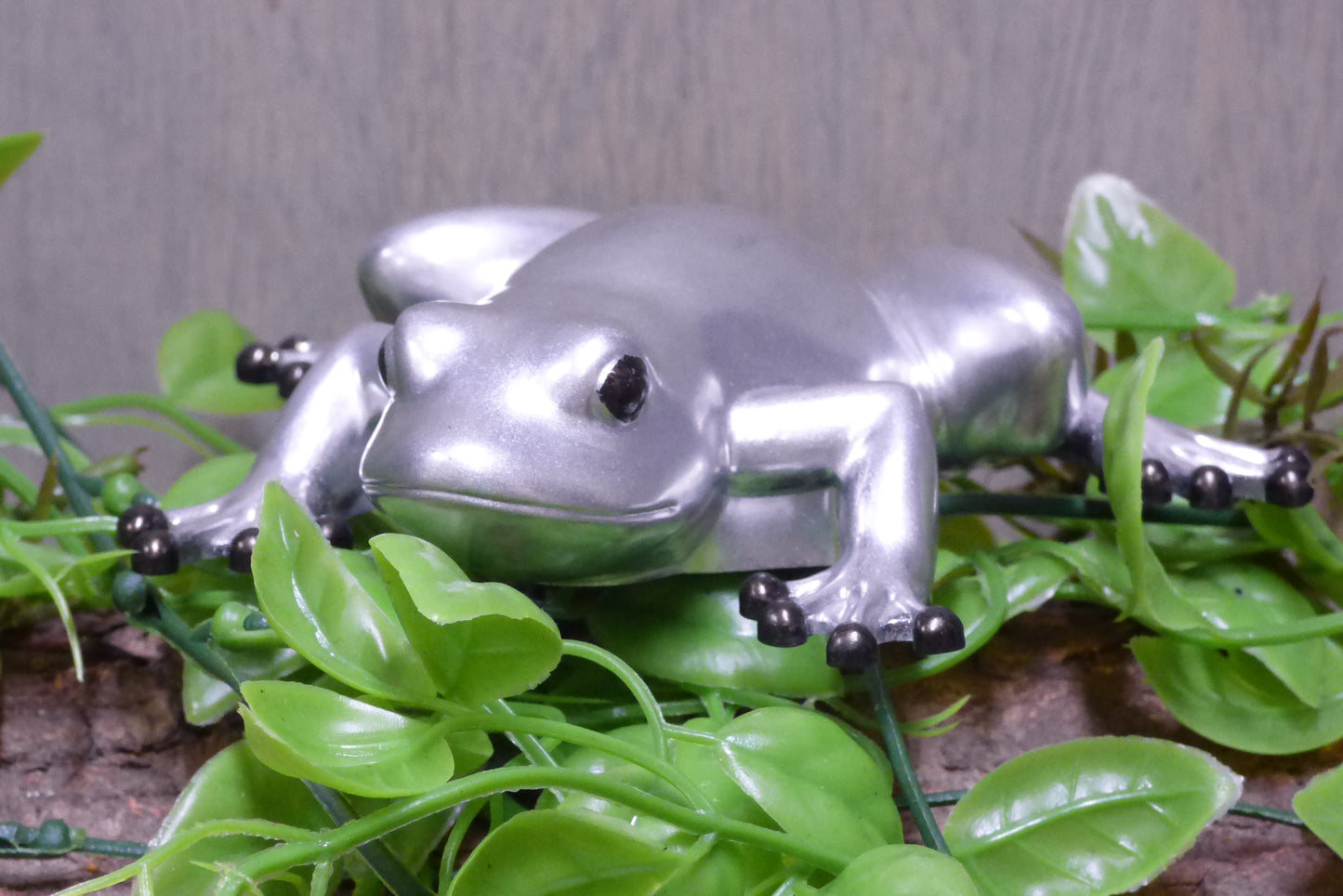 Hand Poured Brilliant Silver Resin Tree Frog