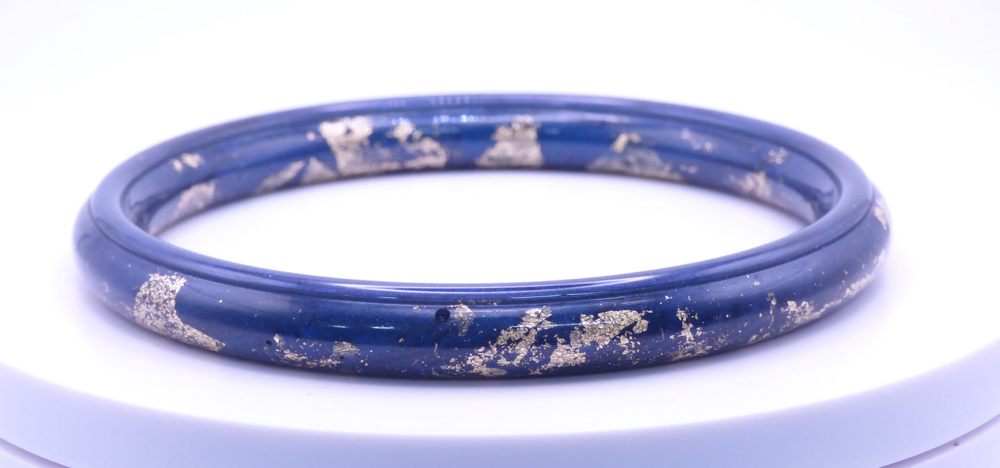 Handmade Round Gold Flake and Navy Blue Resin Bangle Bracelet